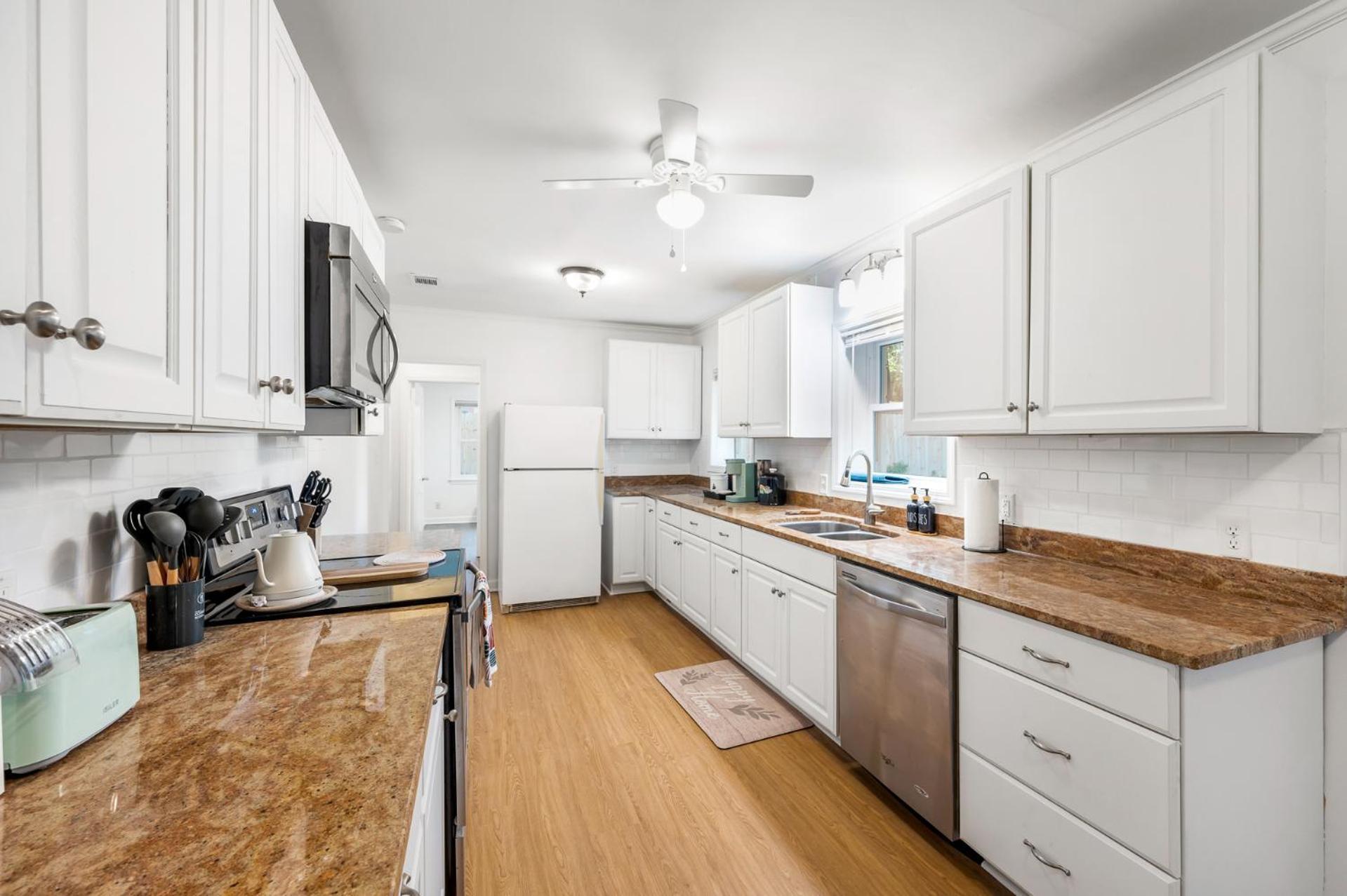 Southern Charm Getaway- 3Br In Park Circle Charleston Exterior foto